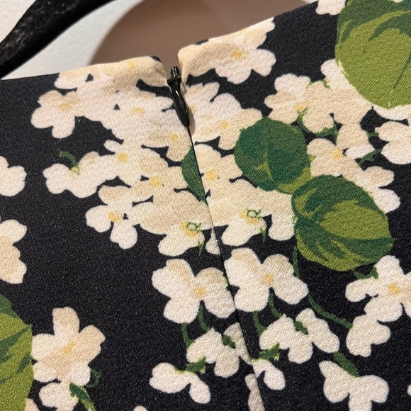 Dress - Picture 5 of 8